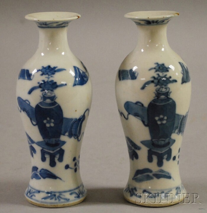 Appraisal: Pair of Blue and White Vases China early th century