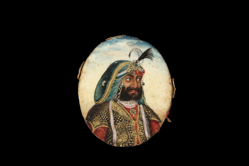 Appraisal: MINIATURE PORTRAIT - Early th c Mughal Pasha unsigned oil