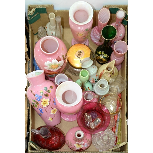 Appraisal: A quantity of Victorian and later glassware to include enamelled