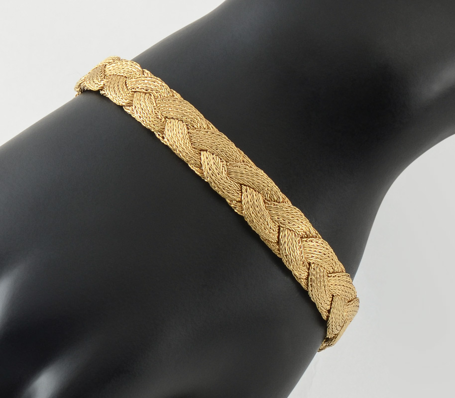 Appraisal: K FLEXIBLE BRAIDED BRACELET K yellow gold flexible braided bracelet