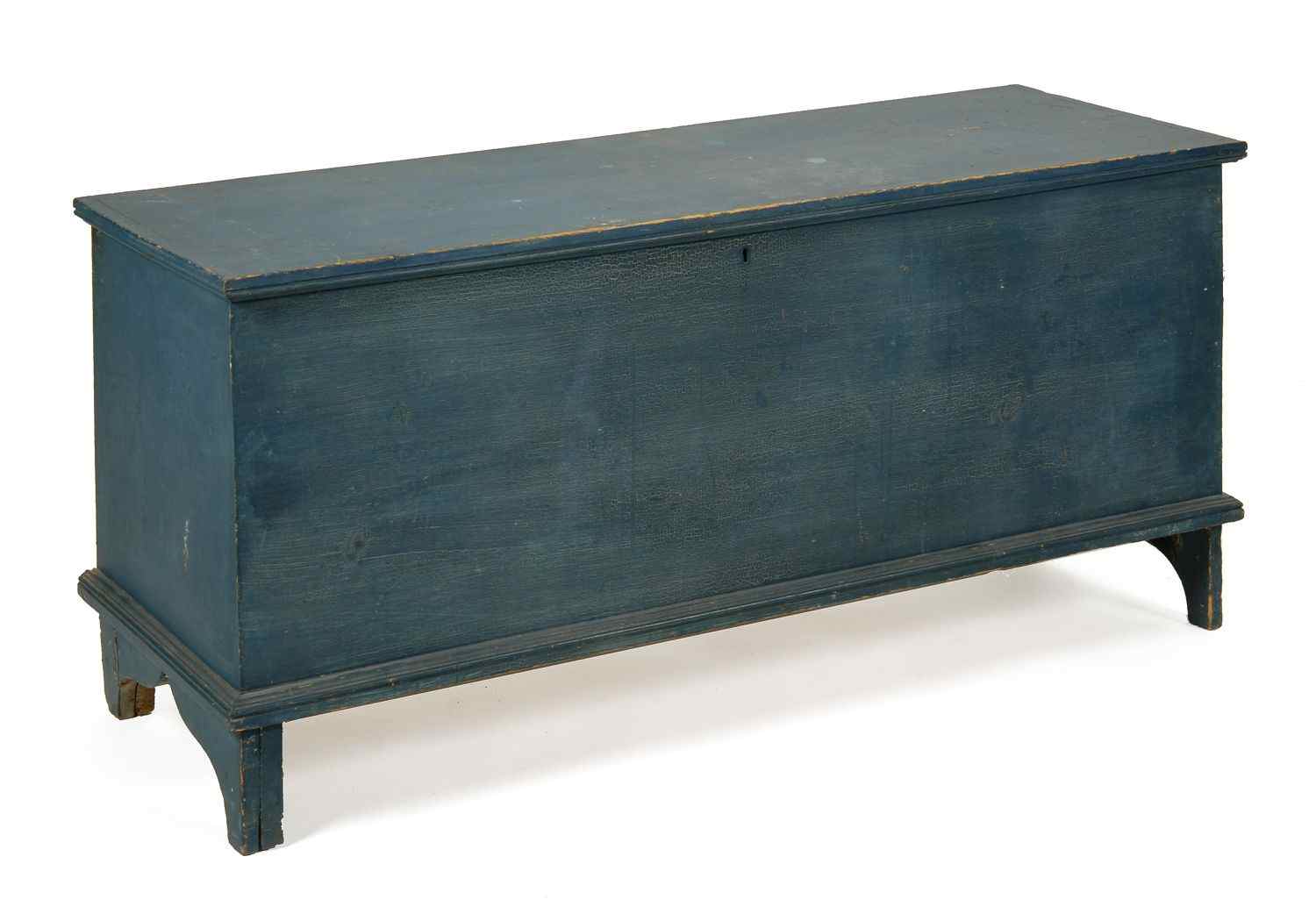 Appraisal: ANTIQUE AMERICAN LIFT-TOP BLANKET CHEST th CenturyUnder mid- th Century