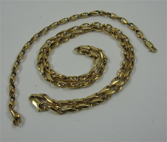 Appraisal: K YELLOW GOLD NECKLACE AND MATCHING BRACELET necklace and -