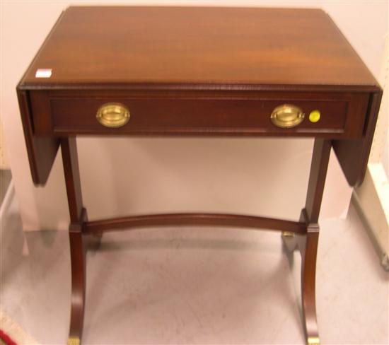 Appraisal: Kittinger dropleaf table Federal style with double pedestal base form