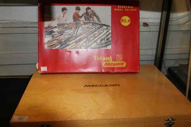 Appraisal: A TRIANG ELECTRIC MODEL RS in original box and a