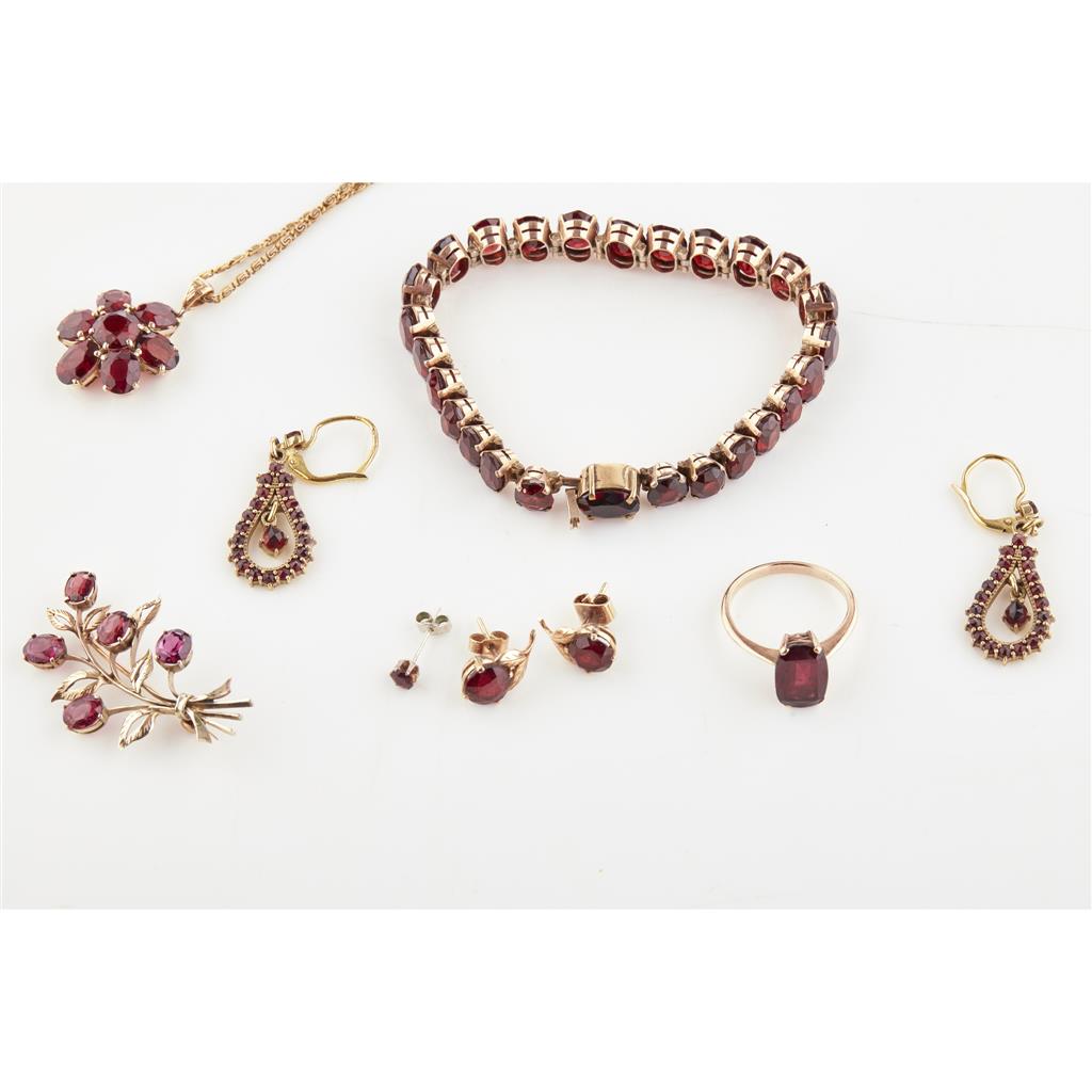 Appraisal: A collection of garnet set jewellery to include a bracelet