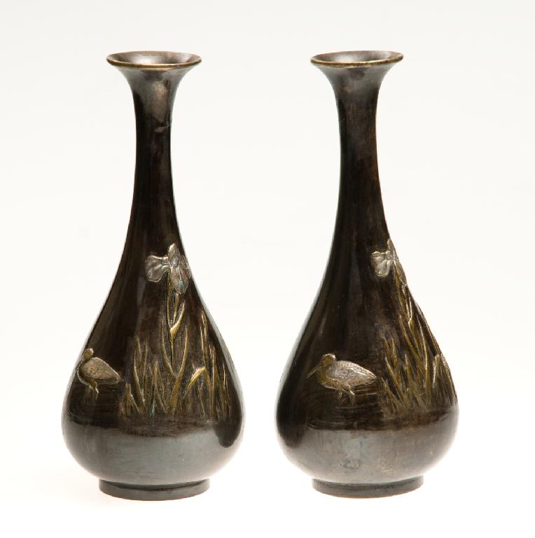 Appraisal: PAIR OF JAPANESE BRONZE VASES MEIJI PERIOD of flask form