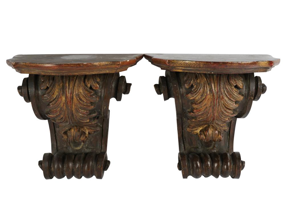 Appraisal: PAIR OF CONTINENTAL CARVED WOOD CORBELSeach with serpentine platform Condition