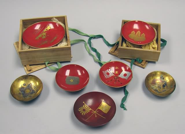 Appraisal: Lot of Japanese military sake cups includes boxed laquer cups