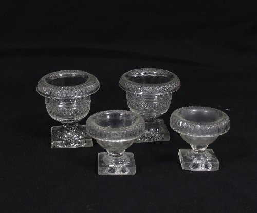 Appraisal: A pair of small cut glass pedestal bowls with lemon