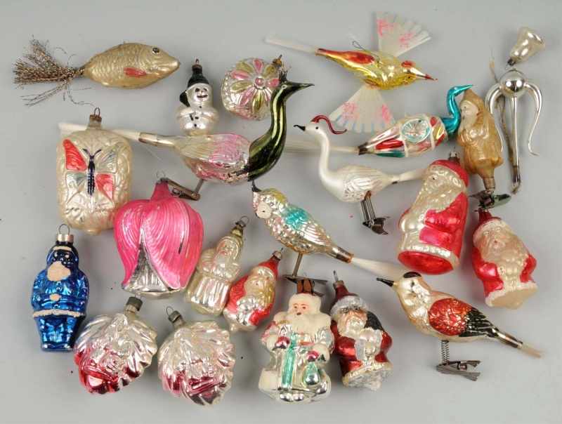 Appraisal: Lot of Assorted Ornaments Description This group includes ten Santas