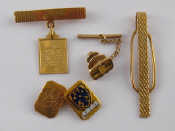 Appraisal: A mixed lot comprising a carat gold tie pin and