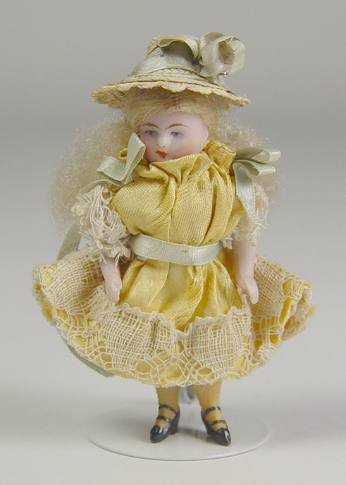 Appraisal: German All-Bisque Girl by Kestner Blue painted eyes single stroke