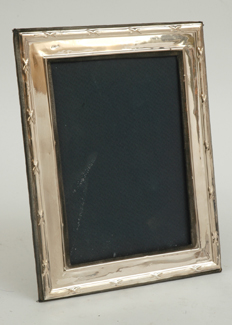 Appraisal: A STERLING SILVER PICTURE FRAME