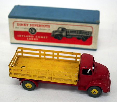 Appraisal: A DINKY SUPERTOYS NUMBER LEYLAND COMET LORRY with red body