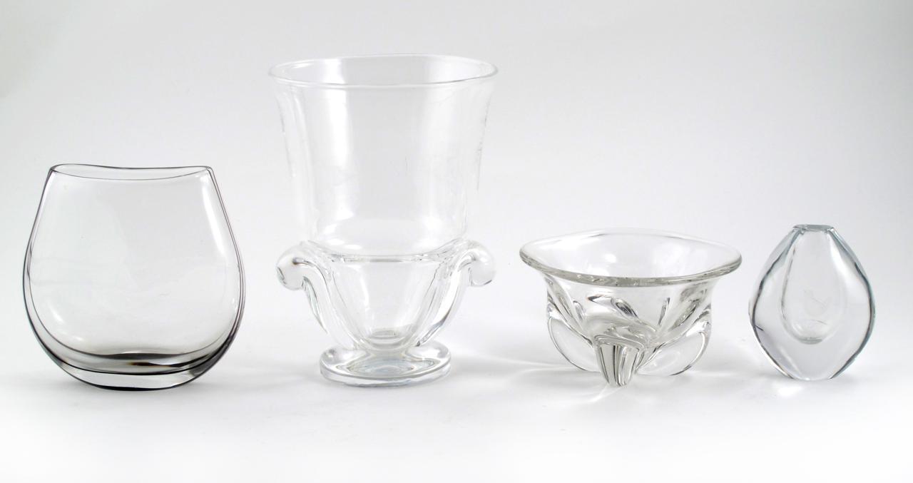 Appraisal: A Kosta glass vase