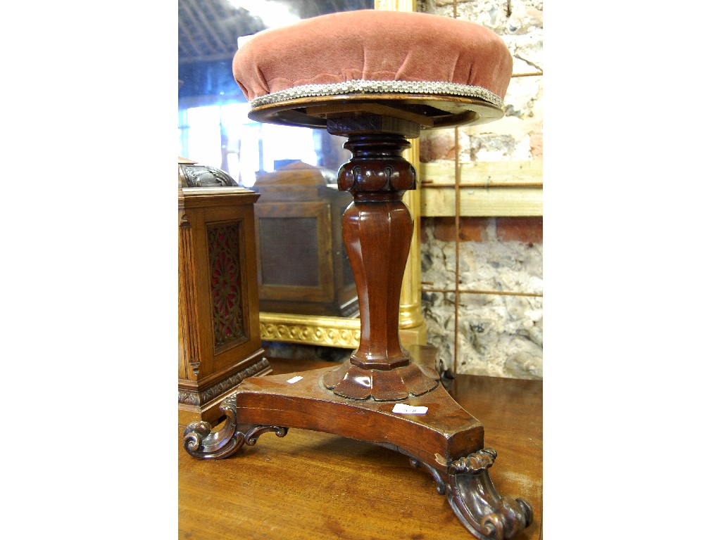 Appraisal: A Victorian mahogany piano stool a f