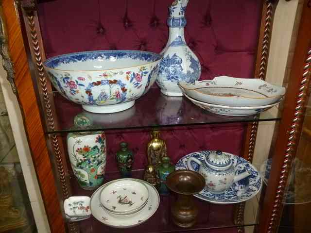 Appraisal: A QUANTITY OF ORIENTAL CERAMICS to include an interesting but