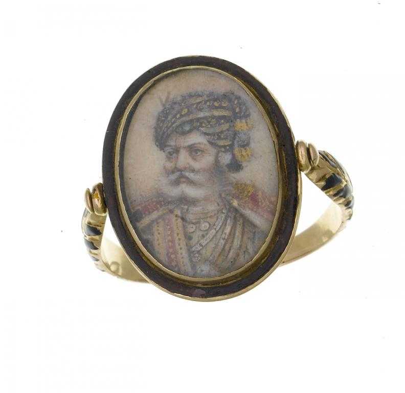 Appraisal: AN ANTIQUE GOLD AND ENAMEL MOURNING RING the double sided