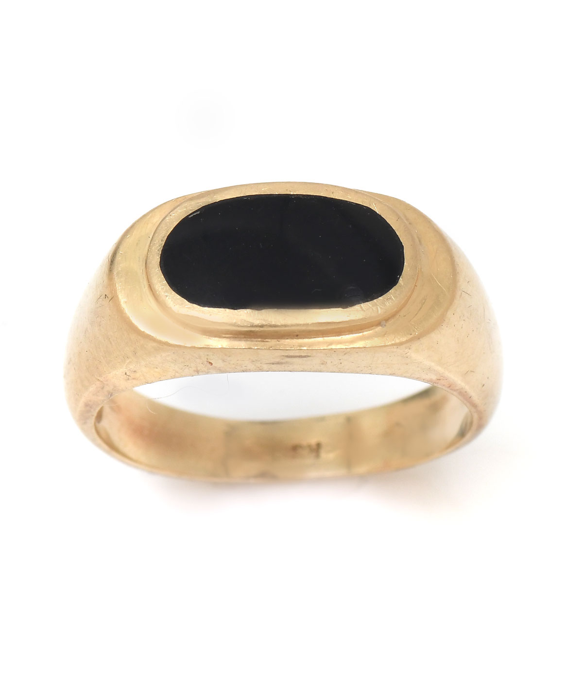 Appraisal: MEN'S K ONYX RING K yellow gold ring contains one