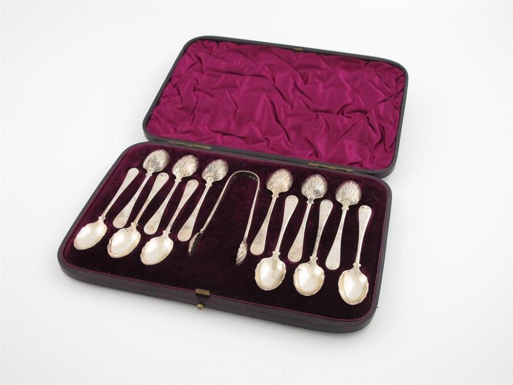 Appraisal: A set of twelve Victorian silver teaspoons and a pair