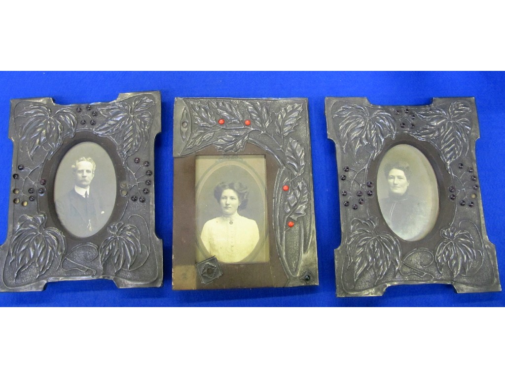 Appraisal: Lot comprising two boxes three photograph frames and a small