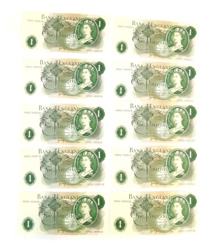 Appraisal: Ten Bank of England notes mint and uncirculated with consecutive