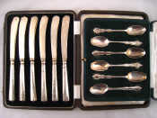 Appraisal: A boxed set of six silver ornate teaspoons Mappin and