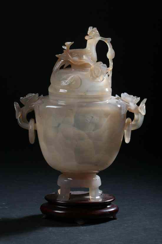 Appraisal: CHINESE AGATE VASE AND COVER Bird-form finial - in high