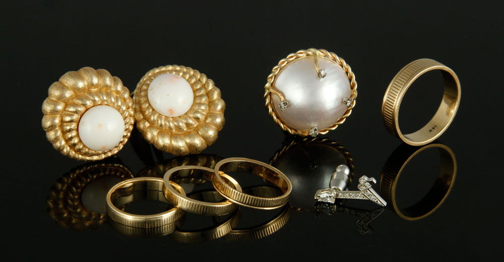 Appraisal: - Assorted K Gold Collection Assorted lot of K gold