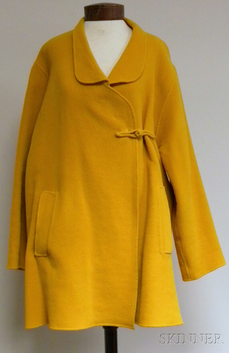 Appraisal: Vintage Oscar de la Renta Mustard Wool Cape-style Coat with