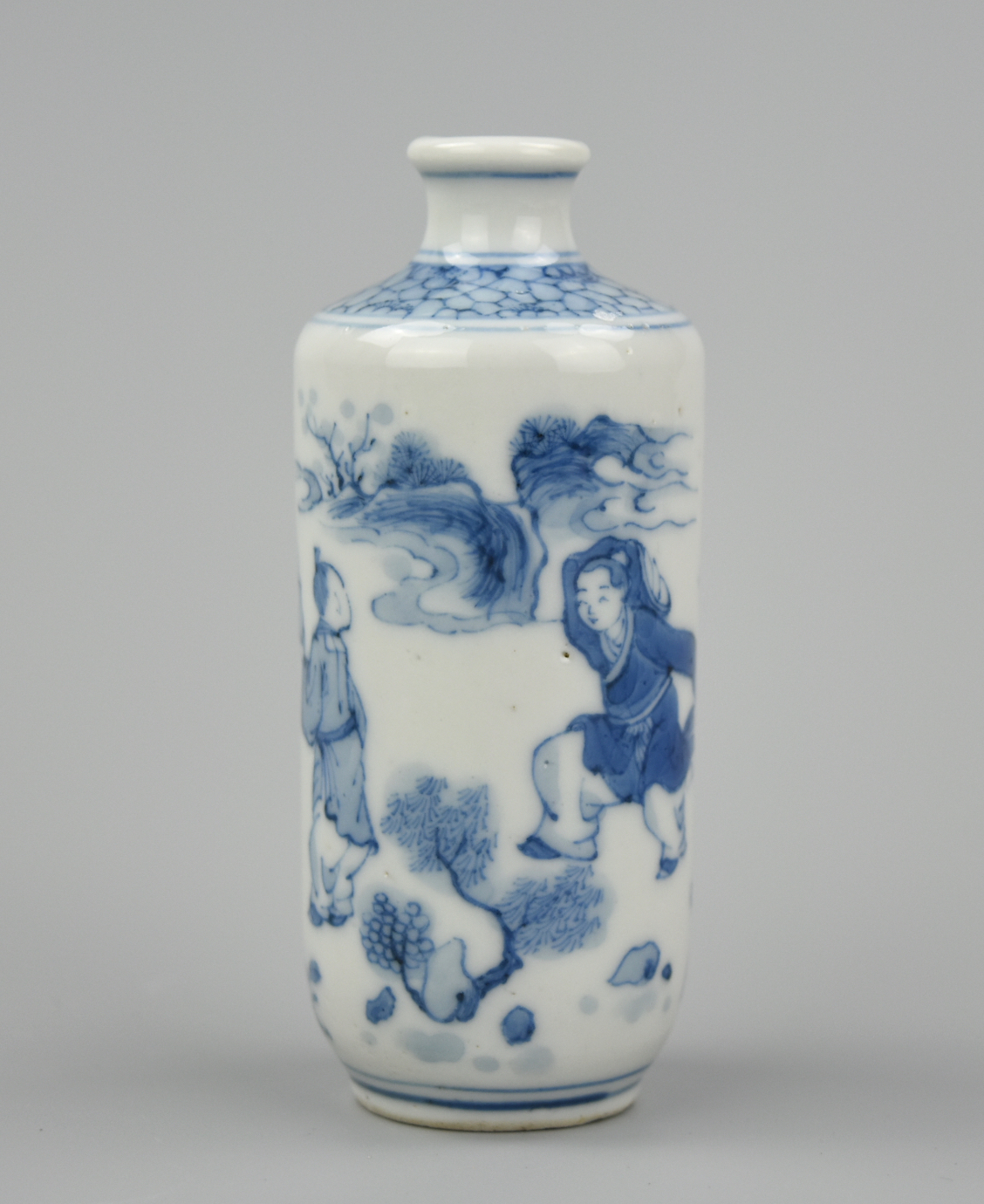 Appraisal: CHINESE B W SNUFF BOTTLE W FU LU SHOU KANGXI