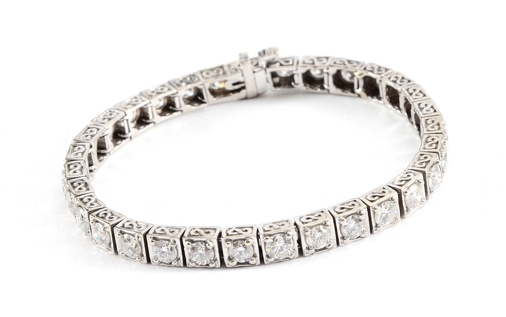 Appraisal: CTW DIAMOND LINE BRACELET Each of the round brilliant diamonds