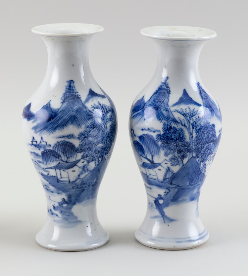 Appraisal: NEAR-PAIR OF CHINESE BLUE AND WHITE PORCELAIN VASES TH CENTURY