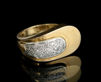 Appraisal: A Contemporary Design Diamond Cluster Ring k yellow gold contemporary