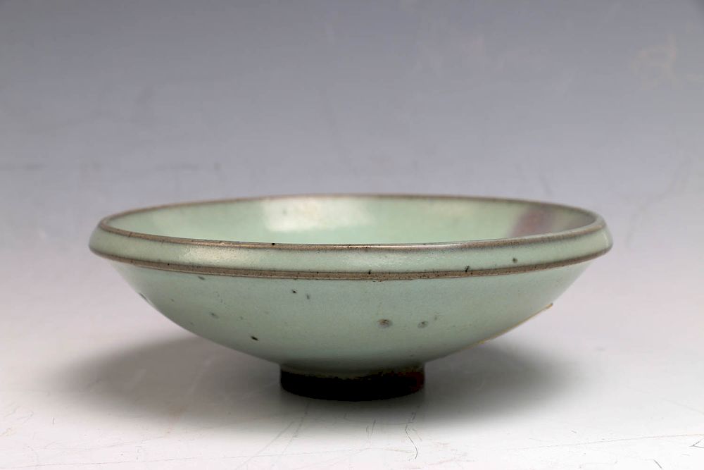 Appraisal: CHINESE JUNYAO PURPLE SPLASHED DISH SONG DYNASTY The bowl of