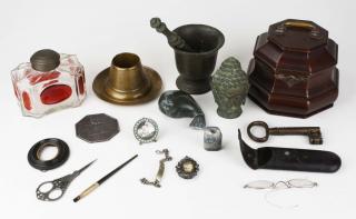 Appraisal: Lot Of Various Accessories Lot of various accessories including English