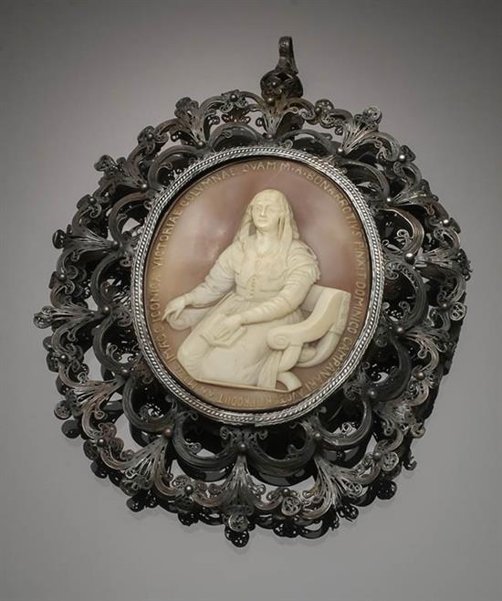 Appraisal: Italian Shell Cameo Portrait of Maria Salviati in a Filigree