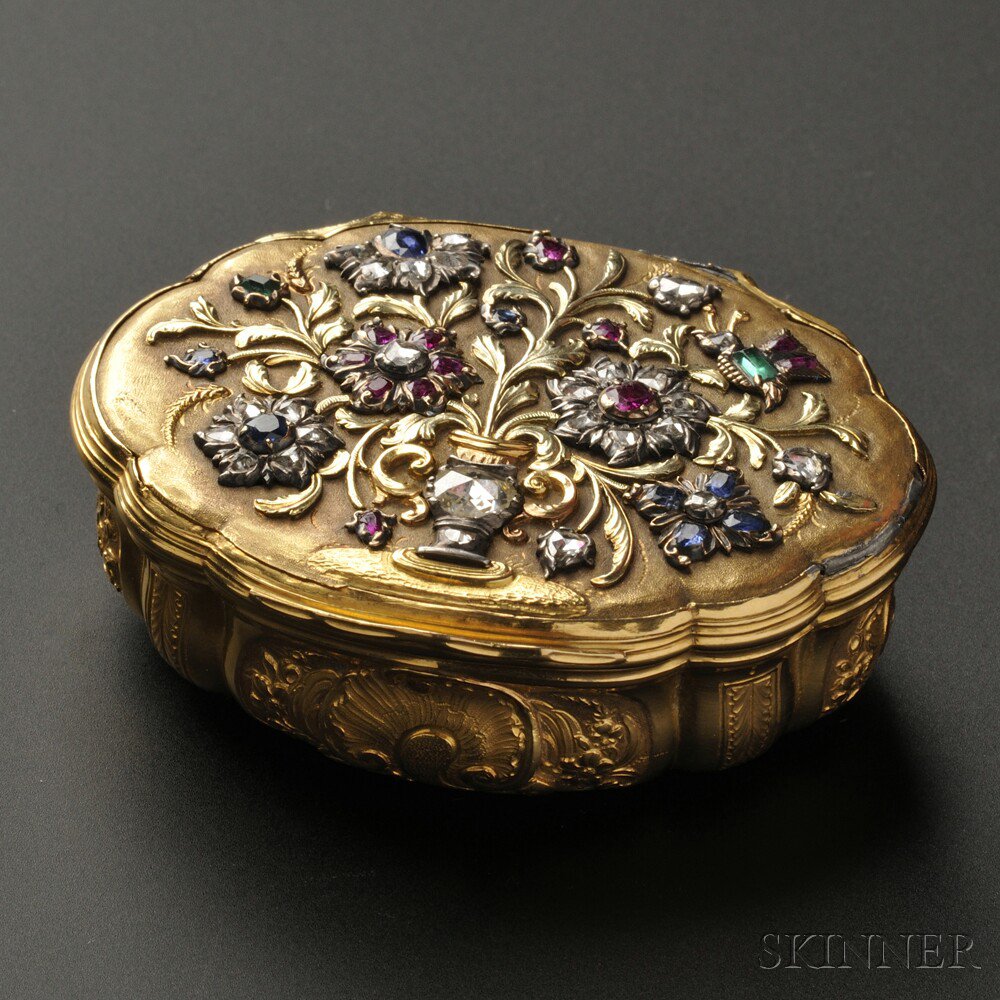 Appraisal: Antique kt Gold Gem-set Snuff Box the lid with silver