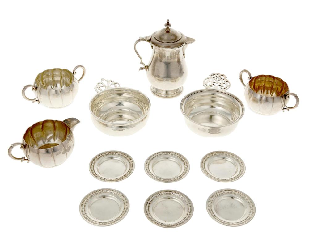 Appraisal: A GROUP OF AMERICAN STERLING SILVER HOLLOWAREA group of American