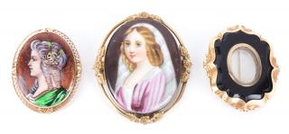 Appraisal: K hand painted oval portrait brooch in decorative frame in