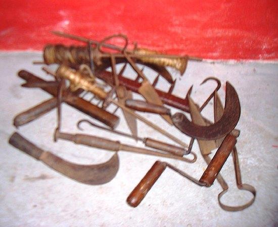 Appraisal: Sundry thatcher's tools including hooks rakes shears a whimbel etc