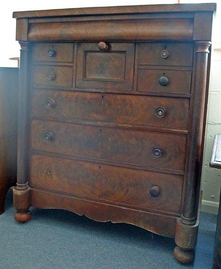 Appraisal: A th Century mahogany chest of drawers with long frieze