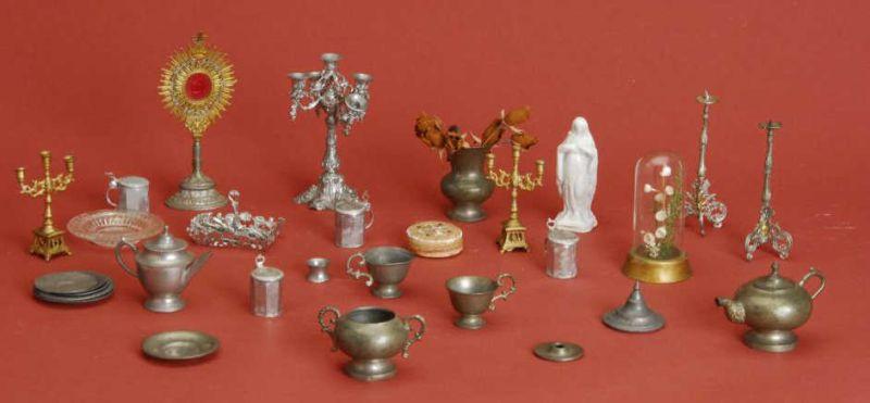 Appraisal: Lot Antique German Dollhouse Accessories An assortment of antique dollhouse