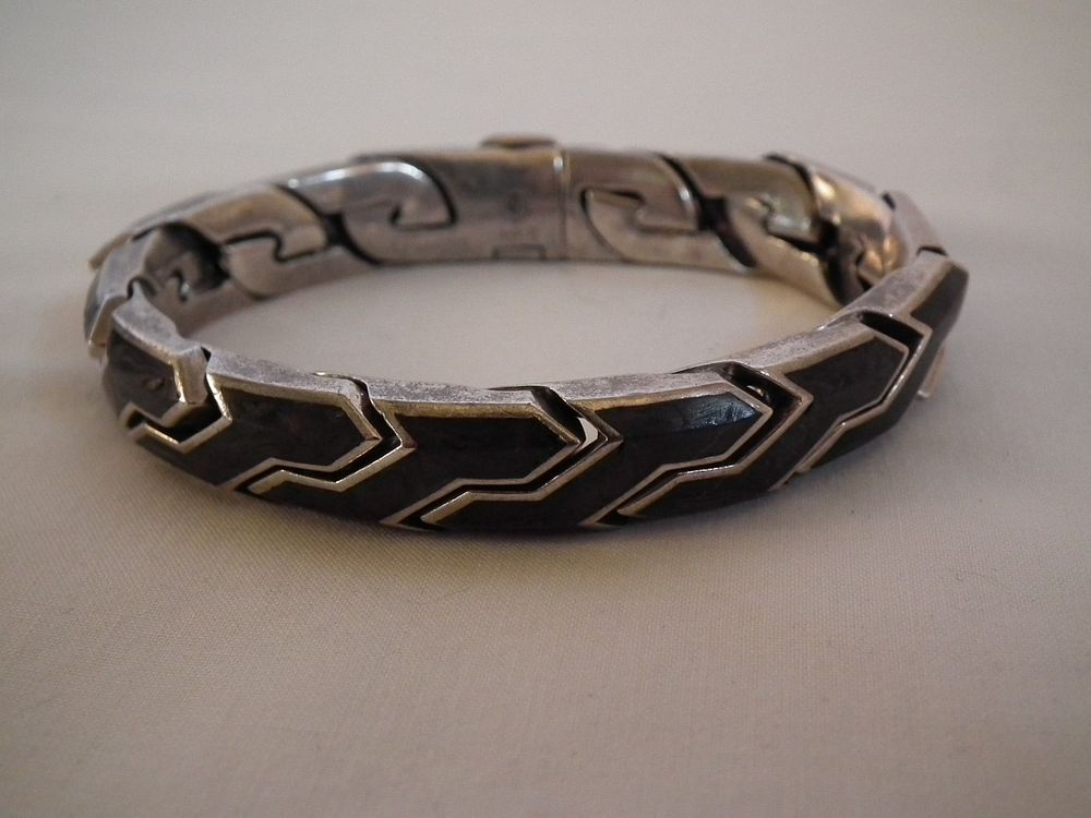 Appraisal: DAVID YURMAN SILVER BRACELET Heavy sterling silver and black onyx