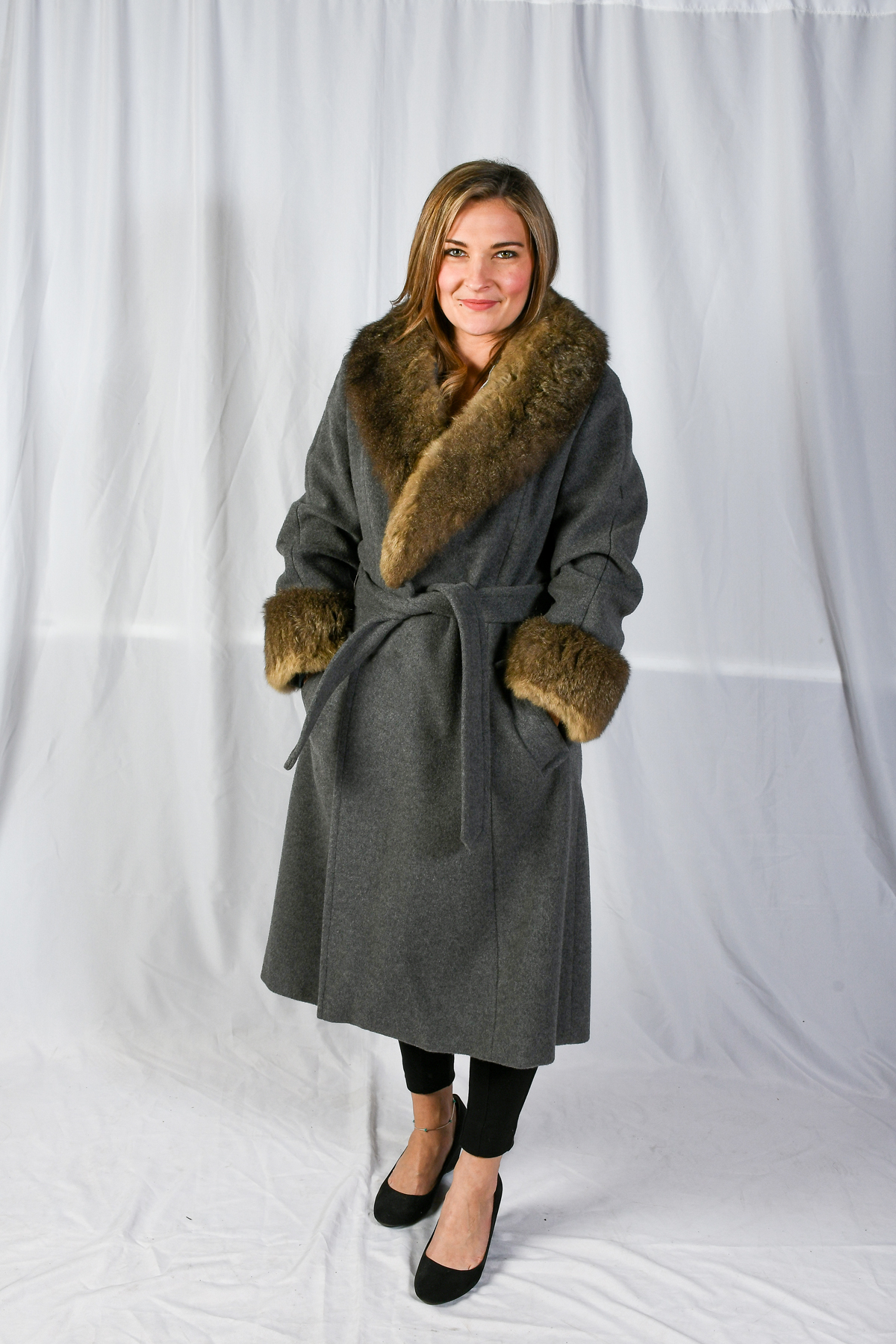 Appraisal: GREY CASHMERE COAT WITH FOX FUR TRIM Wrap yourself in