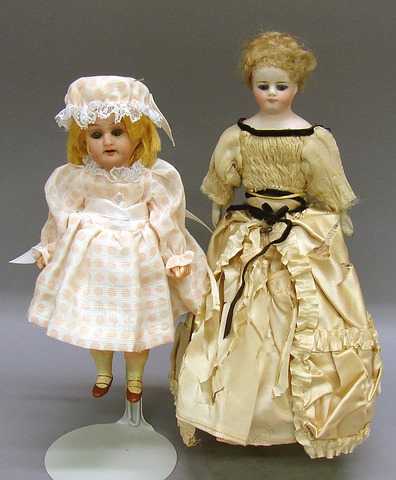 Appraisal: Pair of dolls Blue sleep eyes open mouth strawberry blonde