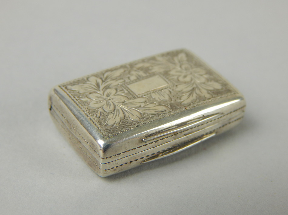 Appraisal: A Victorian silver vinaigrette by Edward Smith Birmingham the cover