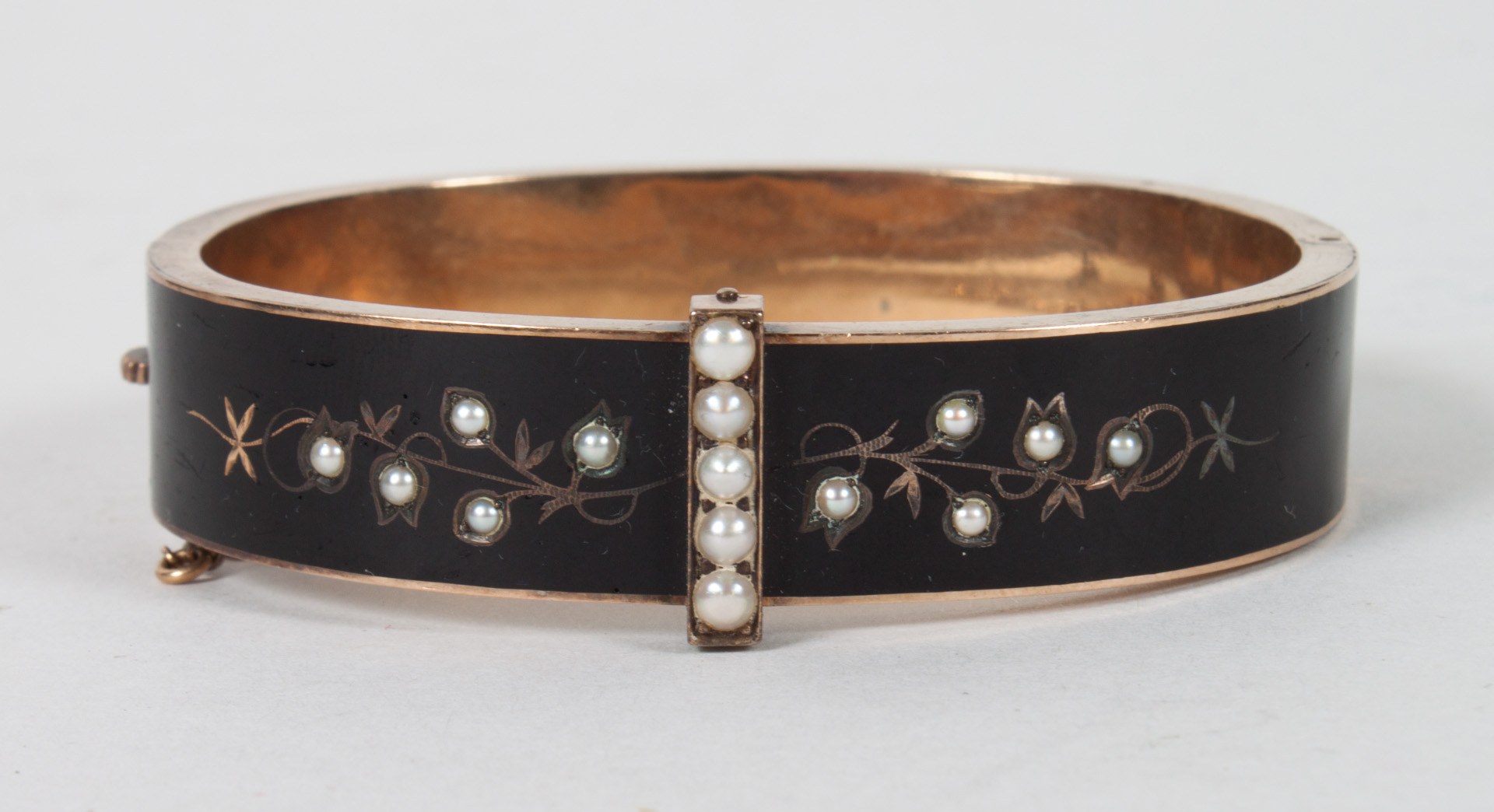 Appraisal: Late Victorian gold seed pearl mourning bracelet unmarked gold tests