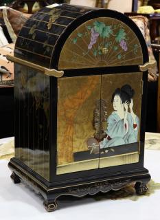 Appraisal: Japanese style table top jewelry chest Japanese style table top