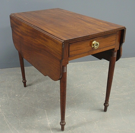 Appraisal: - Sheraton mahogany drop-leaf table c with a single drawer